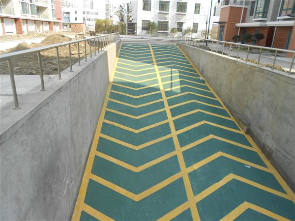 止滑坡道